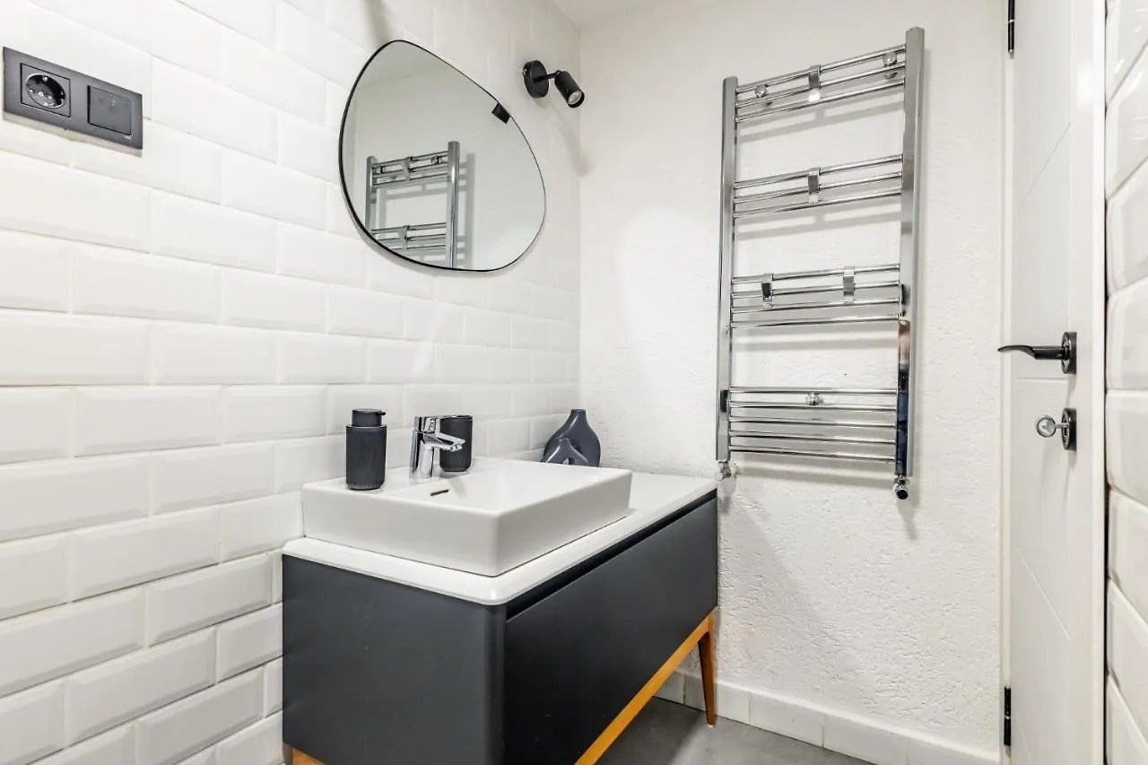 이스탄불 Centrally Located Furnished Flat In Kadikoy 아파트