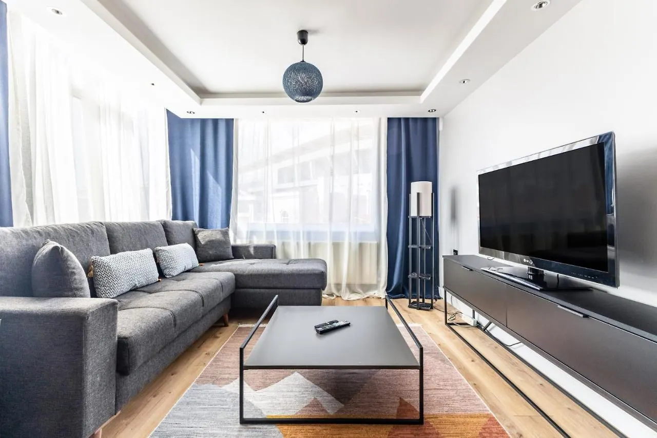 Centrally Located Furnished Flat In Kadikoy Apartment Istanbul Turkey